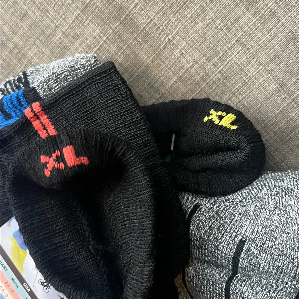 2 Pair Muezna Merino Wool Blend Ski Winter Thermal Socks NWT